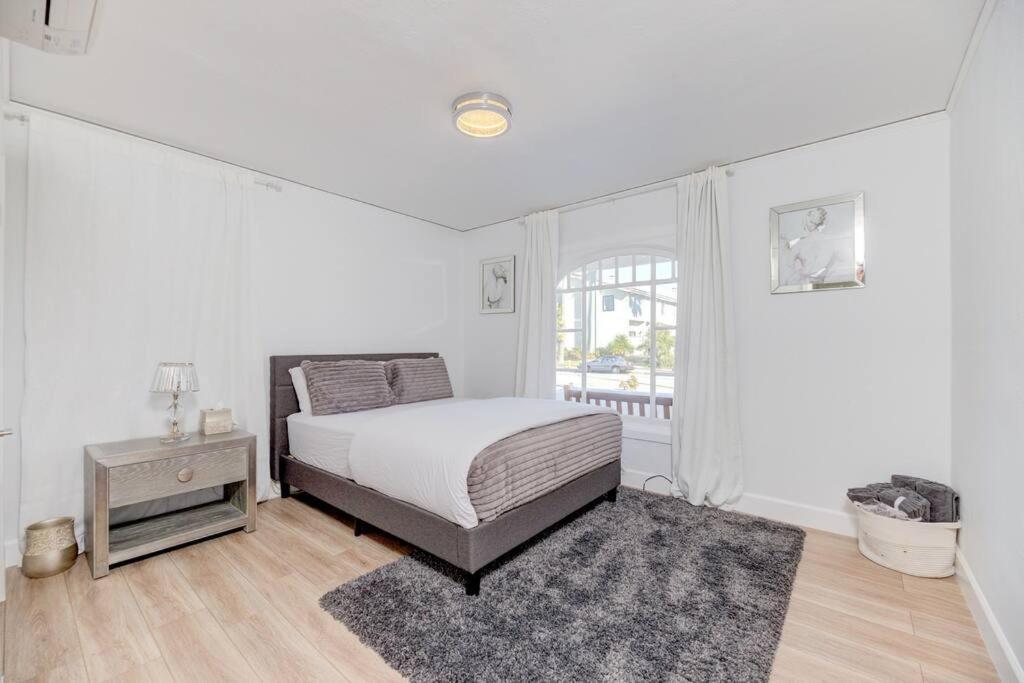 Lovely White Beach House Redondo Beach Eksteriør billede