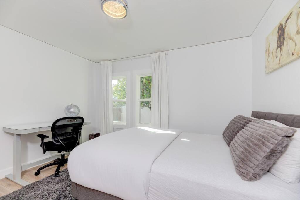 Lovely White Beach House Redondo Beach Eksteriør billede