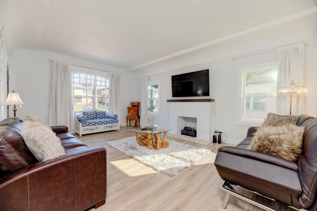 Lovely White Beach House Redondo Beach Eksteriør billede
